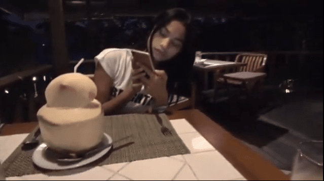 mahasiswi cantik meki pink menggairahkan di hotel