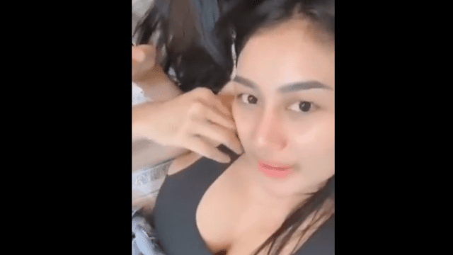 sensasi wiwik janda cantik meki sempit bikin crot dalam